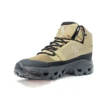 ON-ROCK-CAFE-STD_23 Botas On Cloud Rock verde militar, café con negro para hombre — impermeables, ligeras y cómodas, perfectas para trekking, caminatas urbanas o aventuras al aire libre.