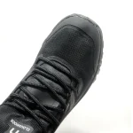 Botas On Cloudrock negras para hombre — impermeables, ligeras y cómodas, perfectas para trekking, caminatas urbanas o aventuras al aire libre. Venta en Colombia. Descuentos y ofertas explusivas.