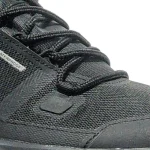 Botas On Cloudrock negras para hombre — impermeables, ligeras y cómodas, perfectas para trekking, caminatas urbanas o aventuras al aire libre. Venta en Colombia. Descuentos y ofertas explusivas.